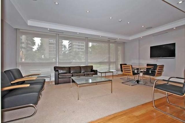 601 - 500 Avenue Rd, Condo with 2 bedrooms, 2 bathrooms and 1 parking in Toronto ON | Image 24