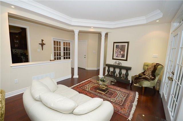 2 Thomas Cook Ave, House detached with 4 bedrooms, 4 bathrooms and 4 parking in Vaughan ON | Image 3
