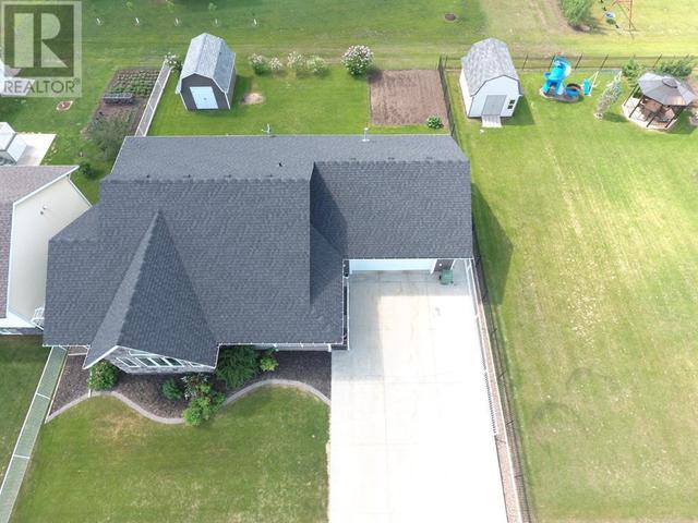 9926 110 Street, House detached with 6 bedrooms, 3 bathrooms and 6 parking in Mackenzie County AB | Image 38