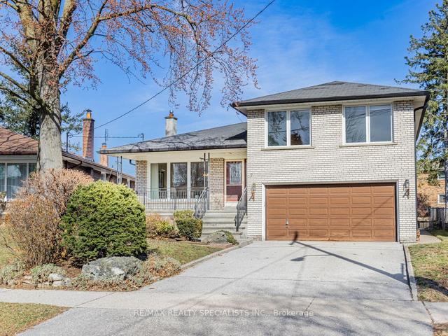 7 Arcade Dr, House detached with 3 bedrooms, 2 bathrooms and 4 parking in Toronto ON | Image 1