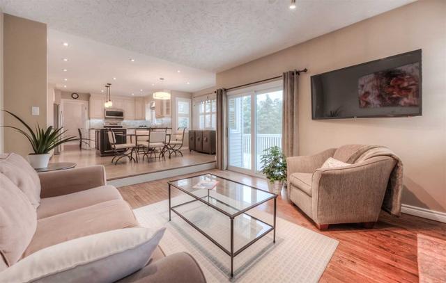 410 Hillside St, House detached with 4 bedrooms, 3 bathrooms and 8 parking in Waterloo ON | Image 14