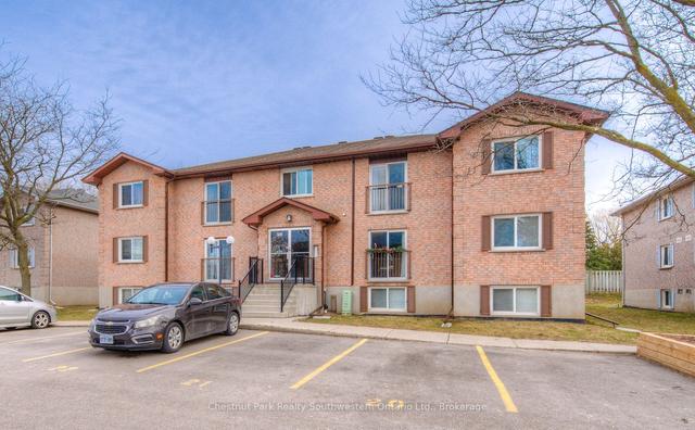 10 - 325 Northlake Dr, Condo with 2 bedrooms, 1 bathrooms and 1 parking in Waterloo ON | Image 20