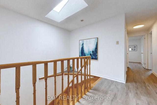 125 Roxanne Cres, House detached with 4 bedrooms, 4 bathrooms and 6 parking in Toronto ON | Image 8