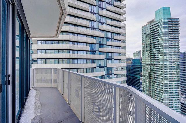 3902 - 88 Harbour St, Condo with 1 bedrooms, 1 bathrooms and 0 parking in Toronto ON | Image 24