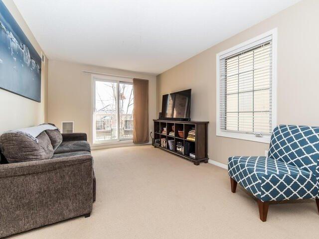 2 - 92 Petra Way, Condo with 2 bedrooms, 1 bathrooms and 1 parking in Whitby ON | Image 4