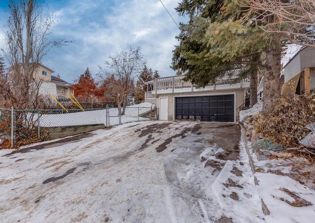 5027 Carney Road Nw, House detached with 4 bedrooms, 2 bathrooms and 4 parking in Calgary AB | Image 37