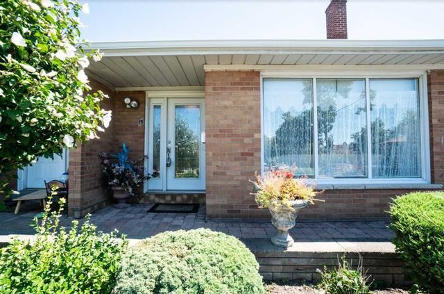 15 Foxhound Crt, House semidetached with 3 bedrooms, 3 bathrooms and 4 parking in Toronto ON | Image 26