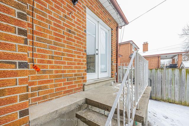228 Robina Ave, House detached with 3 bedrooms, 2 bathrooms and 5 parking in Toronto ON | Image 13
