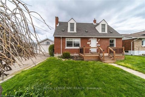 5885 Keith St, House detached with 3 bedrooms, 2 bathrooms and 6 parking in Niagara Falls ON | Card Image