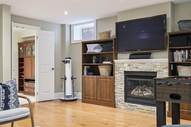 25 Southvale Dr, House detached with 4 bedrooms, 5 bathrooms and 2 parking in Toronto ON | Image 29