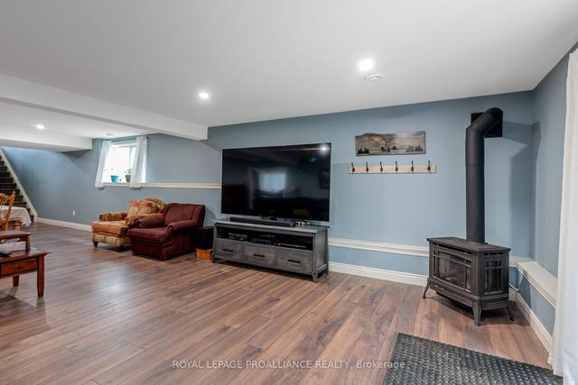1503 Berkshire Dr, House detached with 2 bedrooms, 3 bathrooms and 6 parking in Kingston ON | Image 22