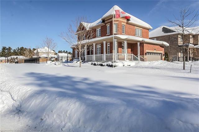 81 Pearl Street, House detached with 5 bedrooms, 3 bathrooms and 6 parking in Wasaga Beach ON | Image 3