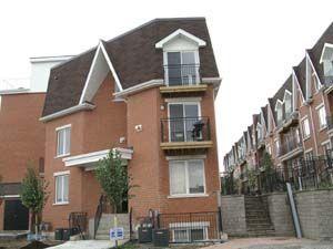 th221 - 50 Joe Shuster Way, Townhouse with 1 bedrooms, 1 bathrooms and 1 parking in Toronto ON | Image 1