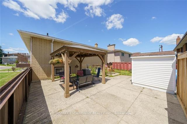 33 Algonquin Crt, House detached with 3 bedrooms, 2 bathrooms and 5 parking in Hamilton ON | Image 29