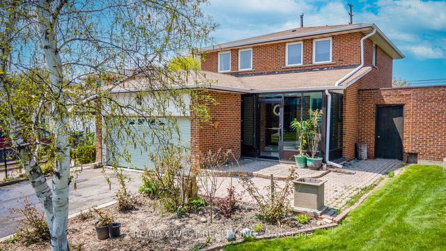 54 Princeton Terr, House detached with 3 bedrooms, 4 bathrooms and 5 parking in Brampton ON | Image 12
