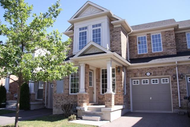 2443 Springforest Dr, House attached with 3 bedrooms, 3 bathrooms and null parking in Oakville ON | Image 1