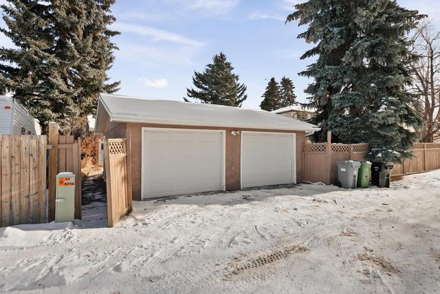 819 Canna Crescent Sw, House detached with 4 bedrooms, 2 bathrooms and 2 parking in Calgary AB | Image 39
