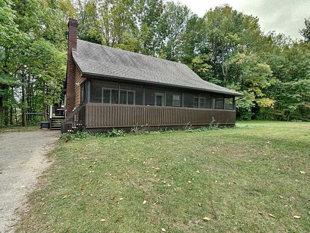 83 Mount St. Louis Rd W, House detached with 3 bedrooms, 2 bathrooms and 6 parking in Oro Medonte ON | Image 1