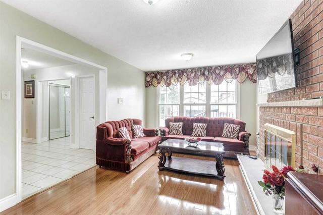 1 Ackerman Ave, House detached with 4 bedrooms, 4 bathrooms and 6 parking in Brampton ON | Image 5
