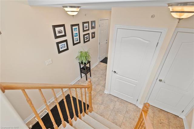 21 Bluegrass Crescent, House attached with 2 bedrooms, 2 bathrooms and null parking in St. Catharines ON | Image 4
