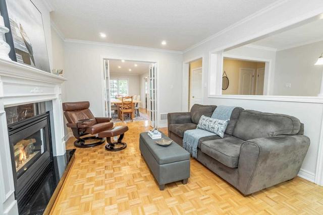 24 Leopard Gate, House detached with 3 bedrooms, 3 bathrooms and 6 parking in Brampton ON | Image 5