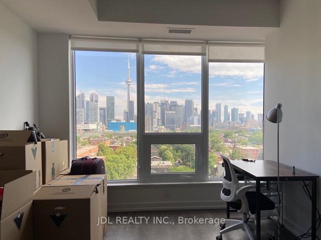 1001 - 203 College St, Condo with 1 bedrooms, 1 bathrooms and 0 parking in Toronto ON | Image 2