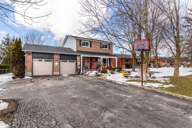 3056 Trinity Church Rd, House detached with 3 bedrooms, 2 bathrooms and 6 parking in Hamilton ON | Image 1