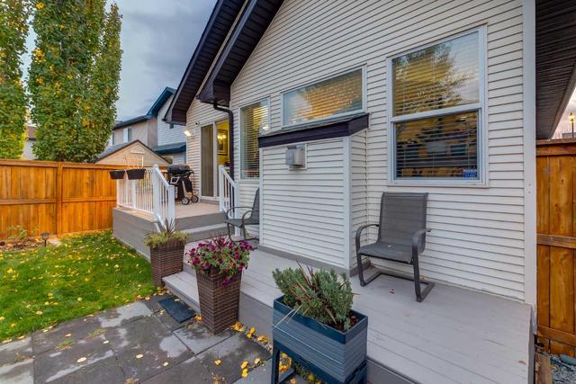 1960 New Brighton Drive Se, House detached with 4 bedrooms, 2 bathrooms and 4 parking in Calgary AB | Image 38