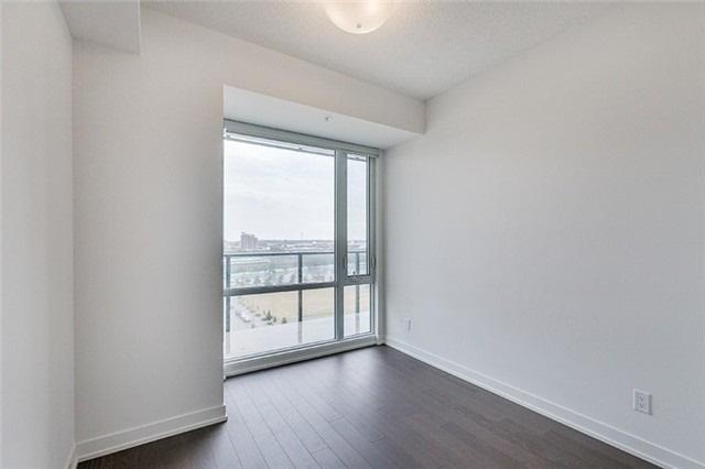 s809 - 120 Bayview Ave, Condo with 2 bedrooms, 2 bathrooms and 1 parking in Toronto ON | Image 2