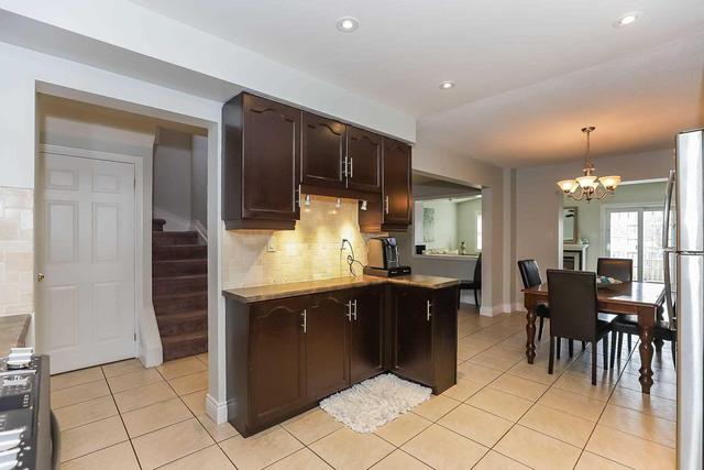 1002 Barton St, House detached with 3 bedrooms, 3 bathrooms and 4 parking in Hamilton ON | Image 4