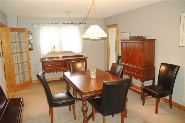 865 Columbia Crt, House detached with 4 bedrooms, 3 bathrooms and 4 parking in Newmarket ON | Image 6