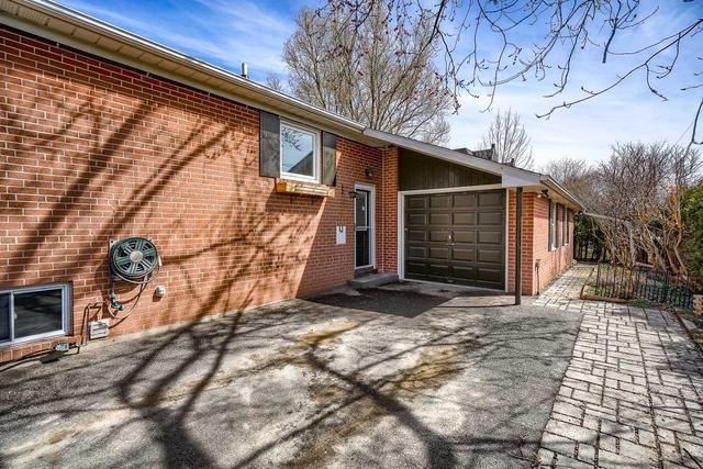 2090 Bridge Rd, House detached with 3 bedrooms, 3 bathrooms and 4 parking in Oakville ON | Image 37