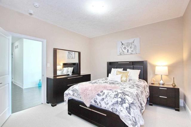 17 Possession Cres, House detached with 4 bedrooms, 5 bathrooms and 6 parking in Brampton ON | Image 16
