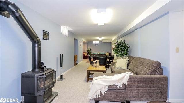 8 Tomlin Court, House detached with 3 bedrooms, 3 bathrooms and 6 parking in Barrie ON | Image 34