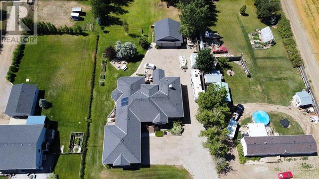 82060 Range Road 191 Range, House detached with 5 bedrooms, 3 bathrooms and 10 parking in Lethbridge County AB | Image 2
