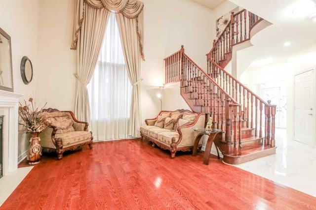 38 Village Lake Cres, House detached with 4 bedrooms, 4 bathrooms and 4 parking in Brampton ON | Image 27