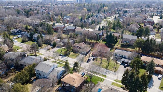 2482 Robin Dr, House detached with 4 bedrooms, 4 bathrooms and 6 parking in Mississauga ON | Image 30