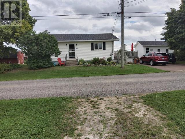 47 Gary Ave, House detached with 2 bedrooms, 1 bathrooms and null parking in Shediac P NB | Image 1