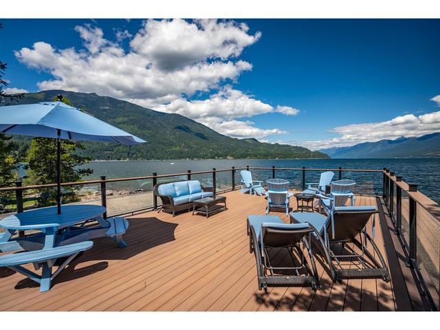 285 Kootenay Lake Road, House detached with 3 bedrooms, 4 bathrooms and 2 parking in Central Kootenay E BC | Image 92