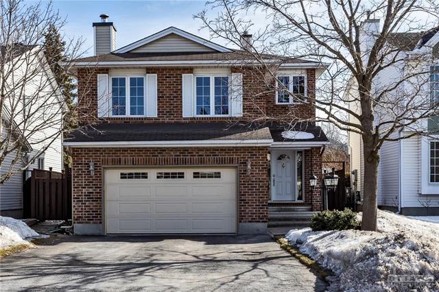 94 Peacock Crescent, House detached with 4 bedrooms, 4 bathrooms and 6 parking in Ottawa ON | Image 1