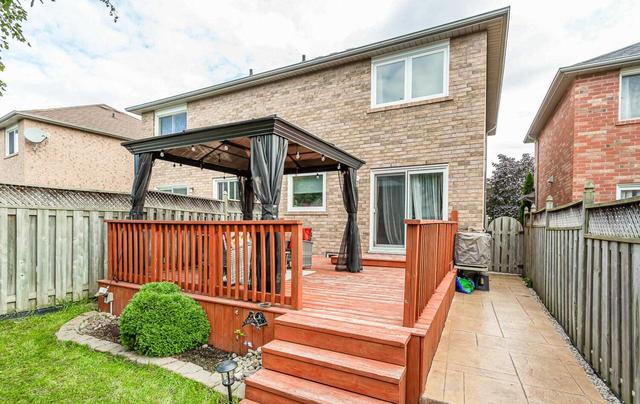 3369 Spirea Terr, House semidetached with 3 bedrooms, 3 bathrooms and 5 parking in Mississauga ON | Image 32