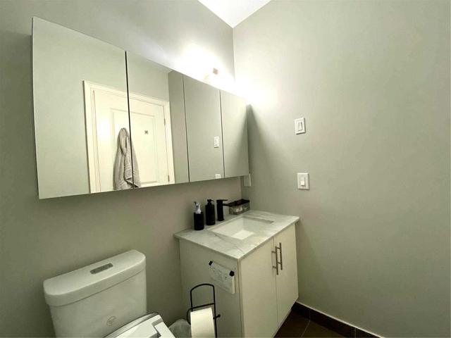 1009 - 23 Glebe Rd, Condo with 1 bedrooms, 2 bathrooms and 1 parking in Toronto ON | Image 15