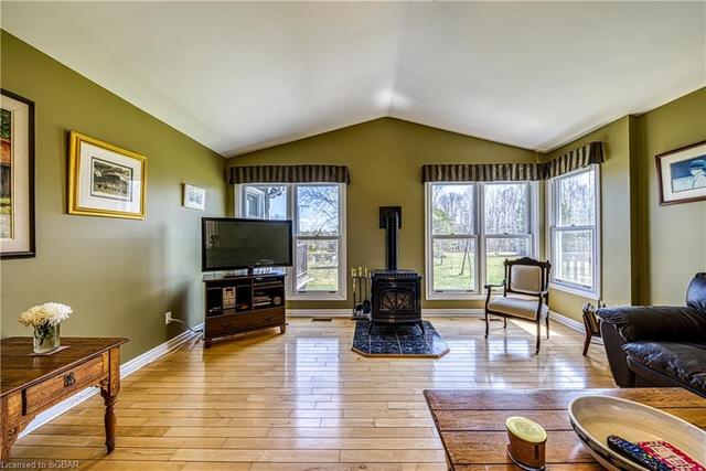 1649 12/13 Sunnidale Sideroad N, House detached with 4 bedrooms, 3 bathrooms and 12 parking in Clearview ON | Image 14