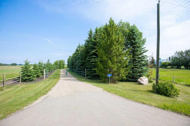 2010 Township Road 412, House detached with 4 bedrooms, 2 bathrooms and 2 parking in Lacombe County AB | Image 4