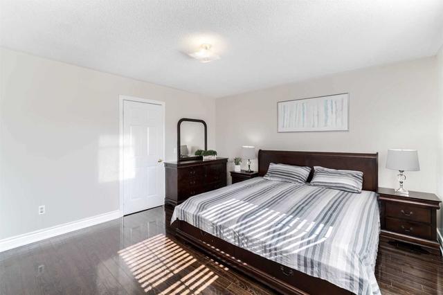 153 Checkerberry Cres, House attached with 3 bedrooms, 3 bathrooms and 3 parking in Brampton ON | Image 13