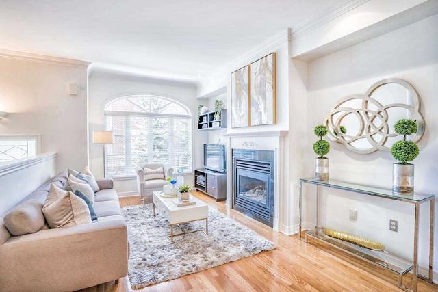 16 Superior Creek Lane, Townhouse with 2 bedrooms, 3 bathrooms and 2 parking in Toronto ON | Image 7