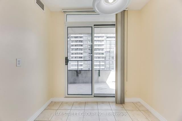 2008 - 23 Hollywood Ave, Condo with 2 bedrooms, 2 bathrooms and 1 parking in Toronto ON | Image 8