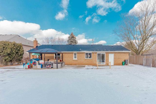 538 Dynes Rd, House detached with 3 bedrooms, 2 bathrooms and 6 parking in Burlington ON | Image 16