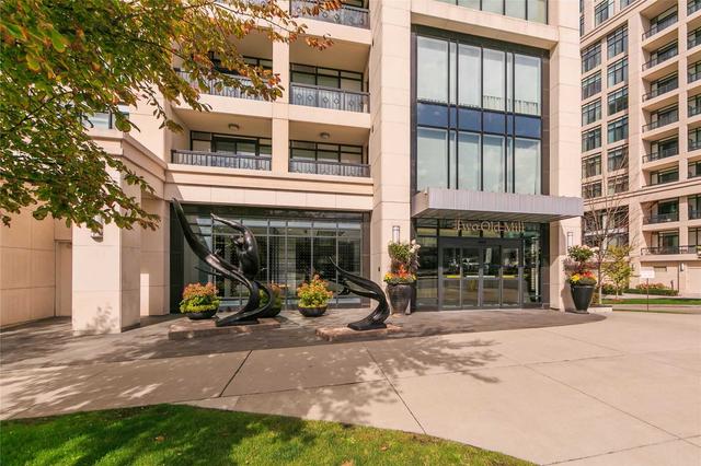 528 - 2 Old Mill Dr, Condo with 1 bedrooms, 1 bathrooms and 1 parking in Toronto ON | Image 1