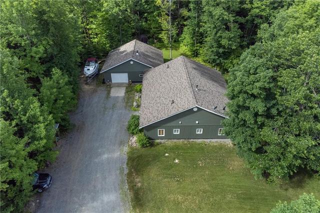419 Sunny Hill Road, House detached with 3 bedrooms, 3 bathrooms and 10 parking in Madawaska Valley ON | Image 11